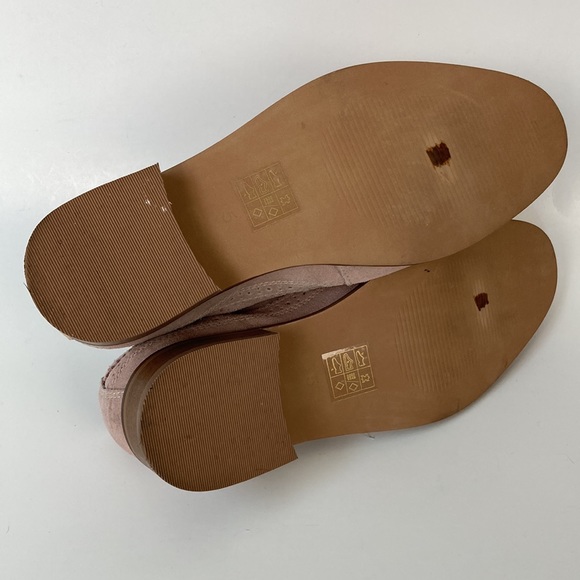 ASOS DESIGN  Pink Suede Wingtip Oxford - Picture 6 of 16